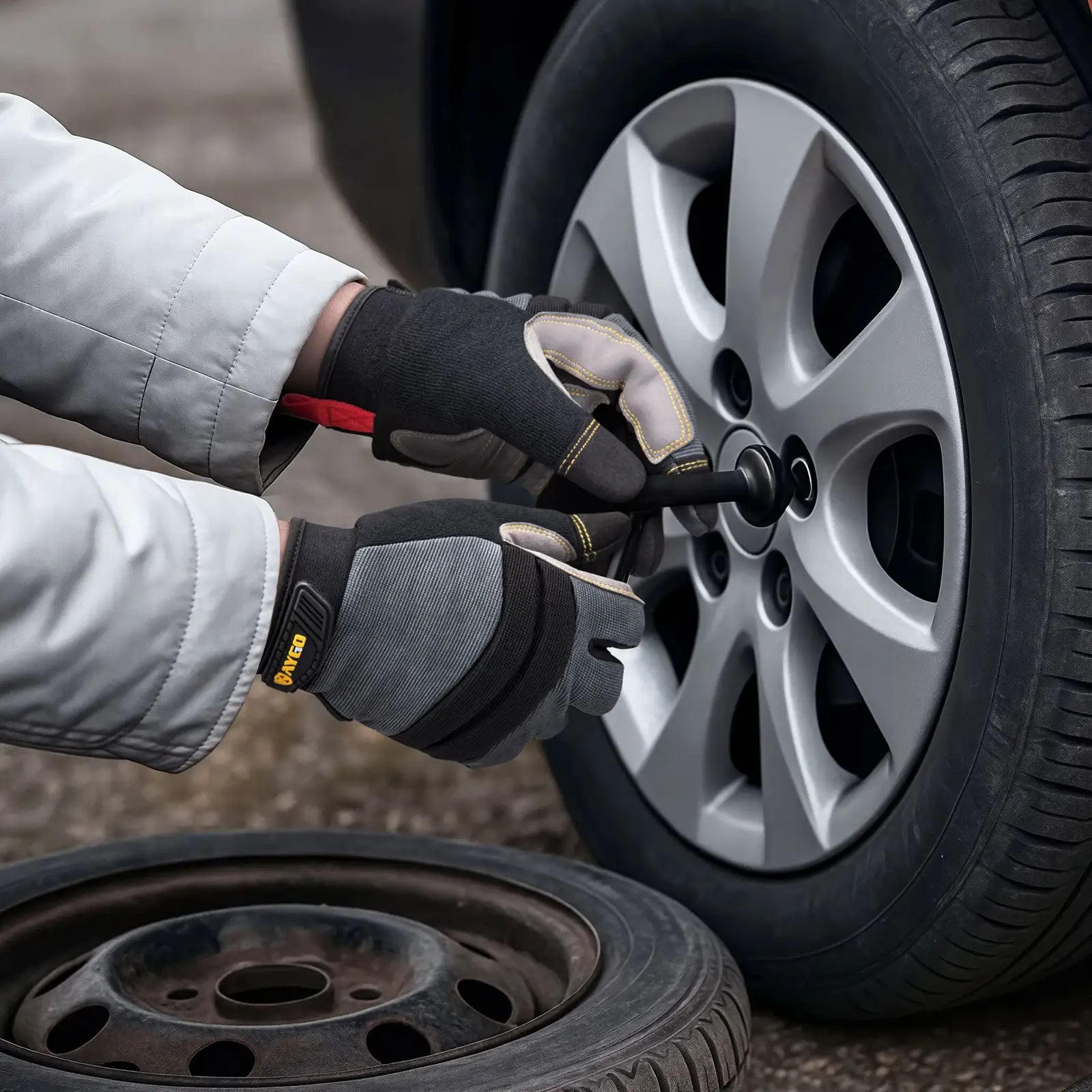 KAYGO KG127W Winter Mechanic Work Gloves – Thermal Insulated with Latex Grip and Touchscreen Compatibility, Double Lining for Cold Weather Protection