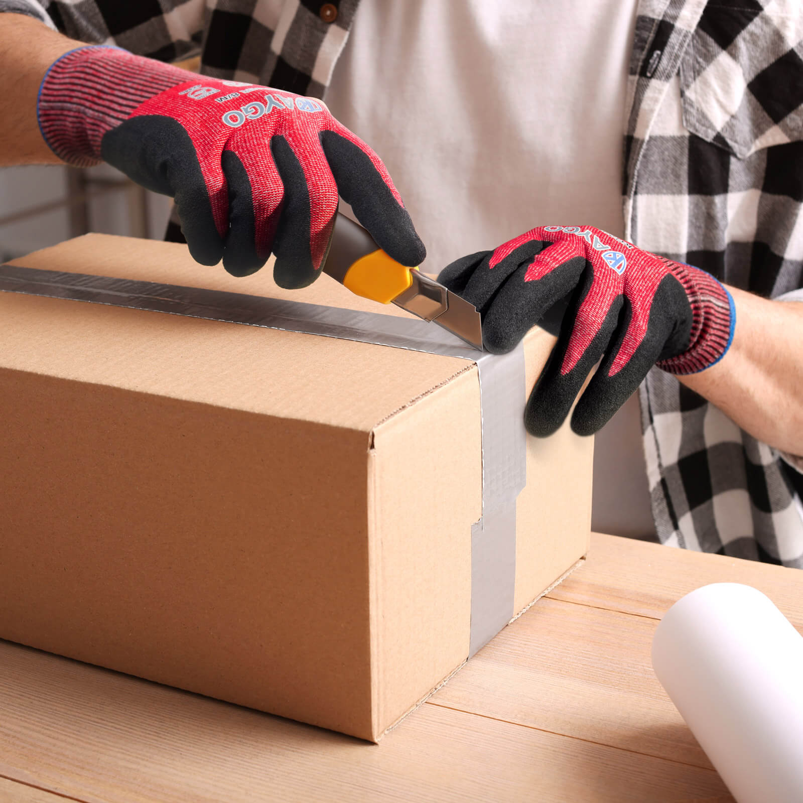 A4 Cut Resistant Work Gloves with Nitrile Coated on Palm & Fingers